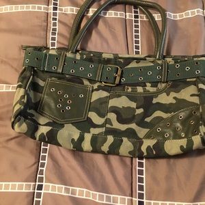 Shoulder purse